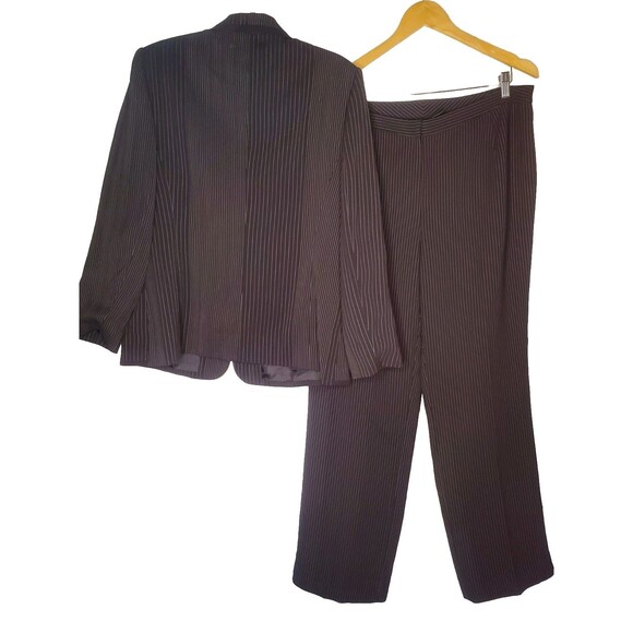 Kasper Suit Black With White Pin Stripe Size 14 - Picture 5 of 5